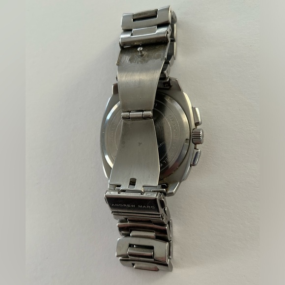 Vintage Andrew Marc A21001TP01 Water Resistant Watch - Needs Battery Replaced - Picture 8 of 16